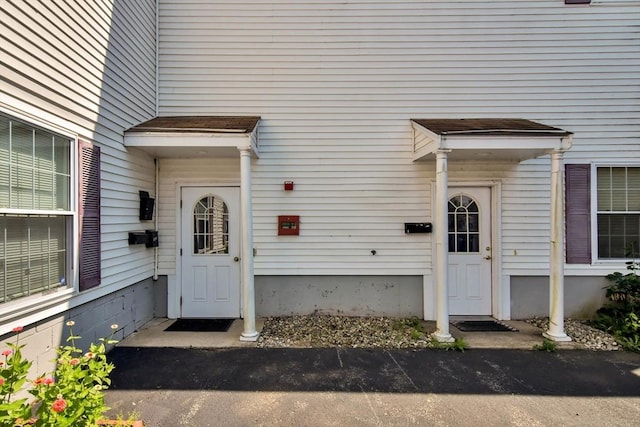 view of property entrance