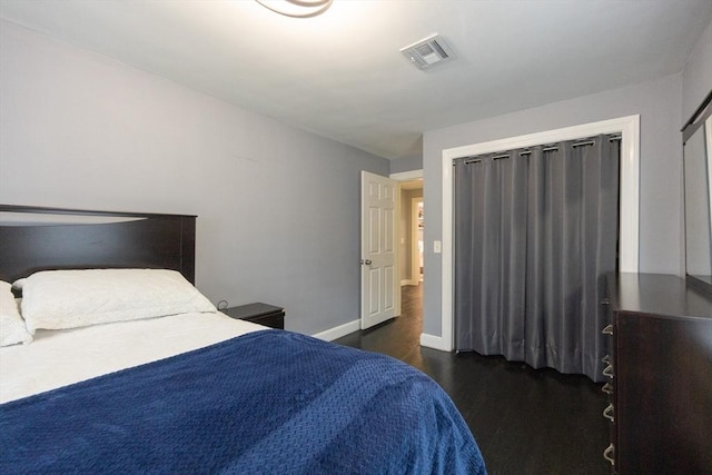 109 Circle Dr, Wrentham, MA 02093 - bedroom with wood finished floors and baseboards