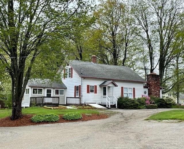 45 Gardner Rd, Hubbardston, MA 01452 - view of front of property with a chimney