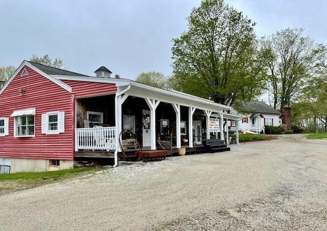 45 Gardner Rd, Hubbardston, MA 01452 - view of front of house with a porch