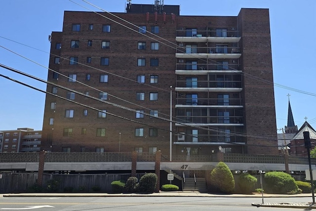 47 Mystic St Unit 4E, Arlington, MA 02474 - view of building exterior