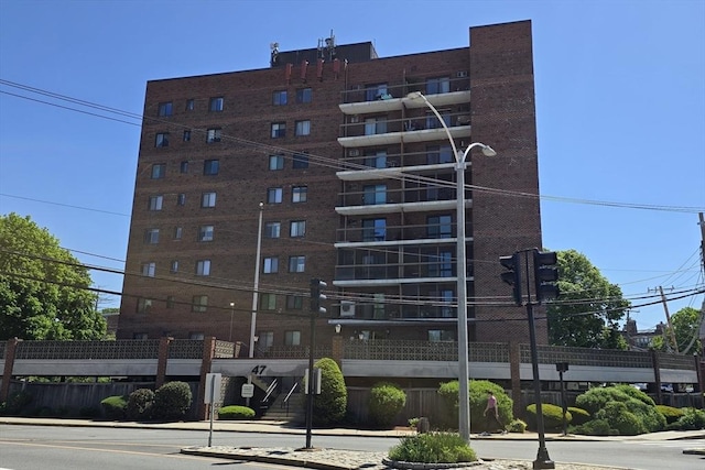 47 Mystic St Unit 4E, Arlington, MA 02474 - view of apartment building / complex