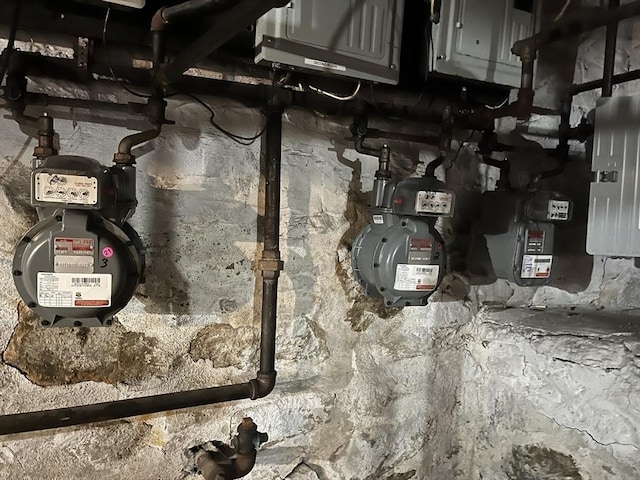 13 Elm St, Webster, MA 01550 - utilities with electric panel
