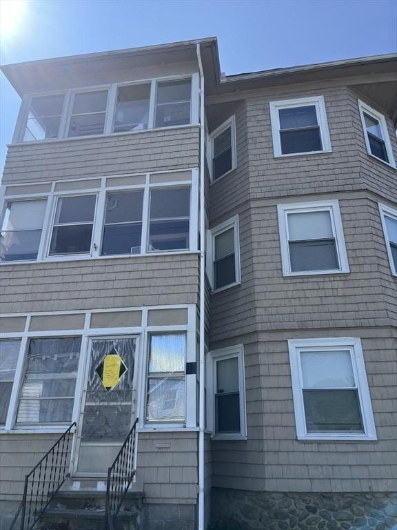 13 Elm St, Webster, MA 01550 - view of building exterior with entry steps