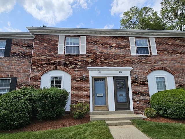 403 Windsor Dr Unit 0, Framingham, MA 01701 - multi unit property featuring brick siding