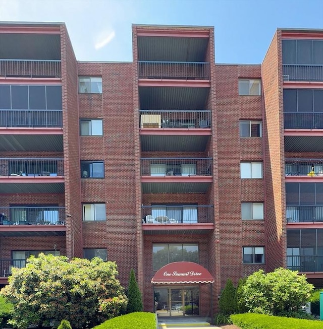 1 Summit Dr Unit 62, Reading, MA 01867 - view of apartment building / complex
