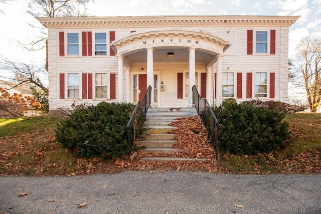 view of front of property