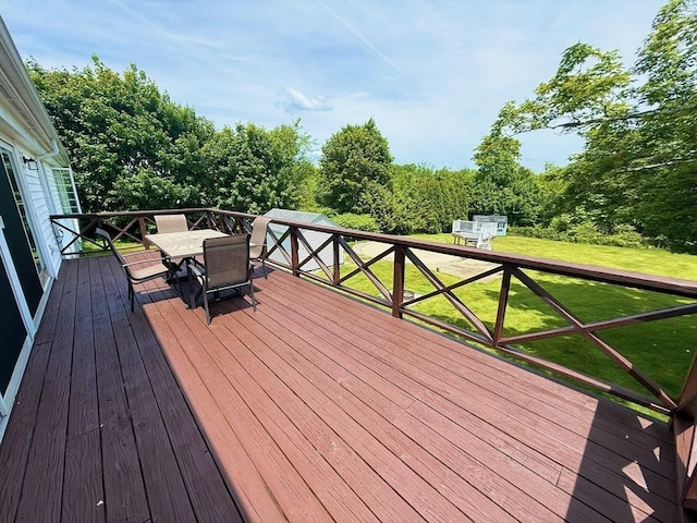 74 Fiske Hill Rd, Sturbridge, MA 01566 - deck with outdoor dining area and a yard