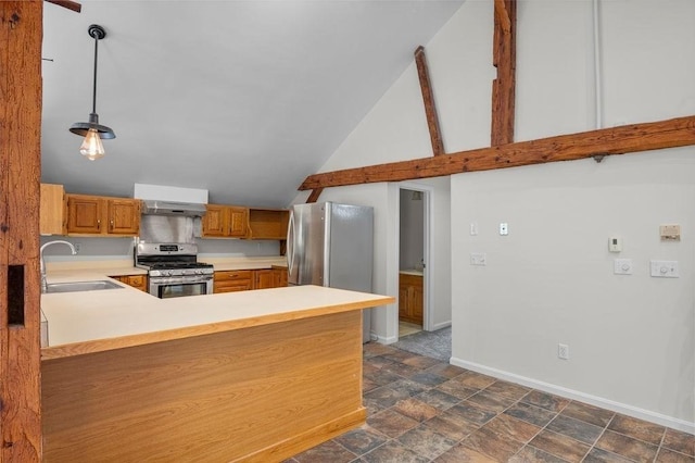 kitchen with stainless steel appliances, a sink, light countertops, baseboards, and a peninsula
