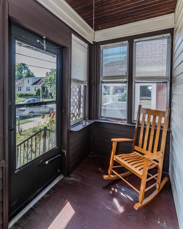50 Duryea St, Springfield, MA 01104 - view of sunroom