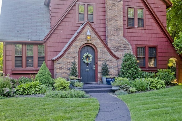 1142 Longmeadow St, Longmeadow, MA 01106 - entrance to property with a lawn