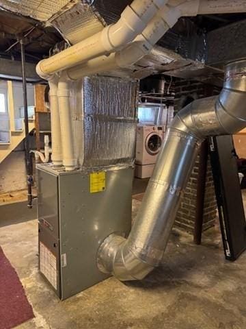 17 Olcott St, Watertown, MA 02472 - utilities featuring washer / clothes dryer