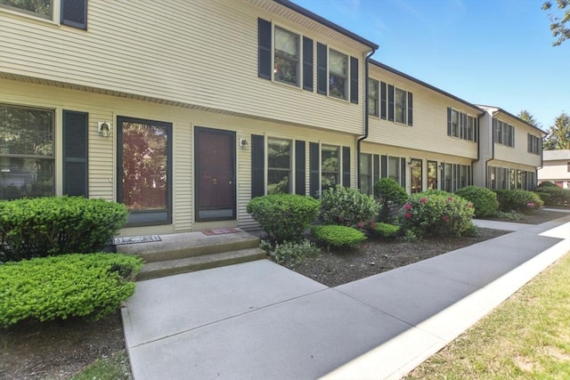 150 Hillside Rd Unit 2, Westfield, MA 01085 - view of front of home
