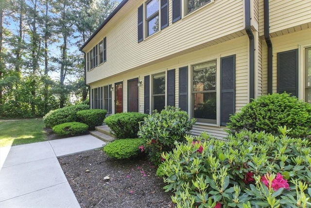 150 Hillside Rd Unit 2, Westfield, MA 01085 - view of side of home