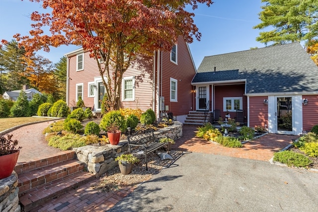 view of front of property