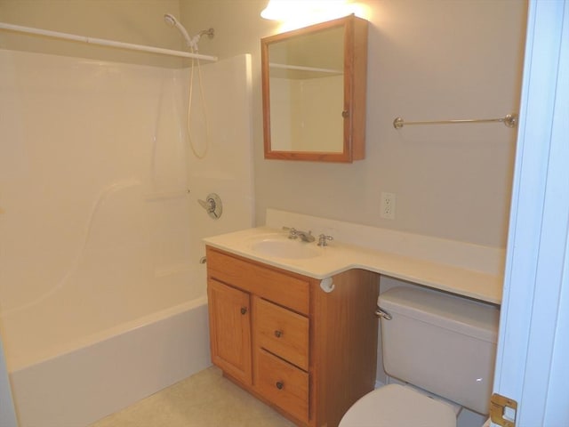 full bathroom with washtub / shower combination, vanity, and toilet