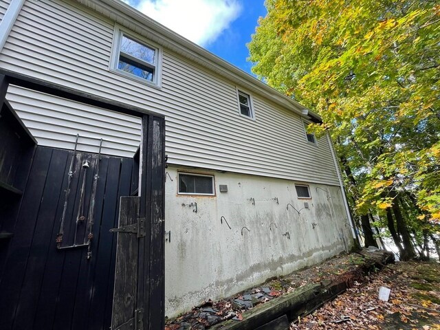 65 Beacon St, Melrose, MA 02176 - view of side of home
