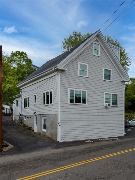 74 E Main St Unit 3, Gloucester, MA 01930 - view of side of home