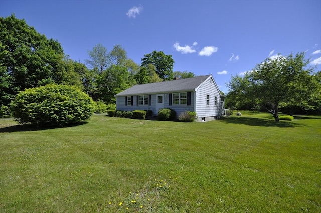 706 Washington St, East Bridgewater, MA 02333 - view of front facade with a front yard