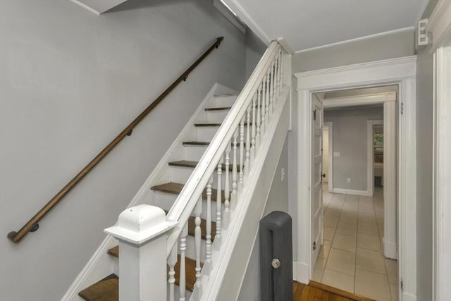 80 Rochelle St, Springfield, MA 01109 - staircase with baseboards