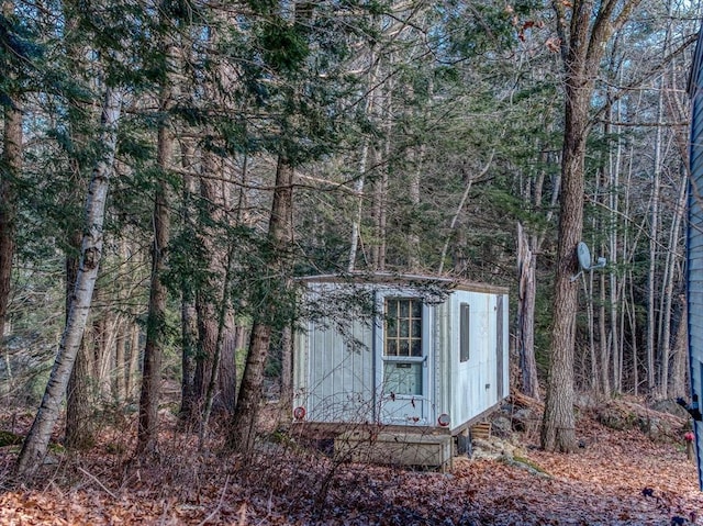 view of outbuilding