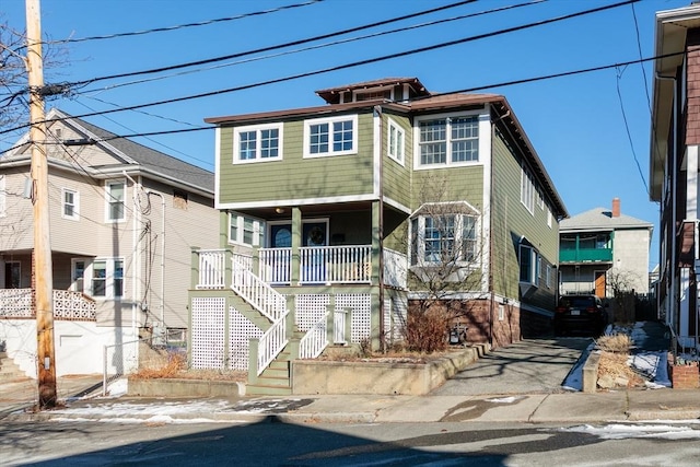 view of front of property