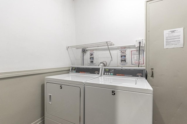 271 Dartmouth St Unit 5C, Boston, MA 02116 - laundry room with washer and dryer