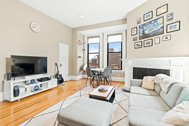 271 Dartmouth St Unit 5C, Boston, MA 02116 - living area featuring wood finished floors and baseboards