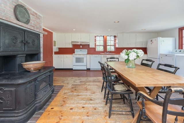 56 Ridgeway Rd, Weston, MA 02493