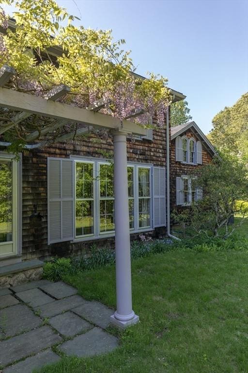 56 Ridgeway Rd, Weston, MA 02493