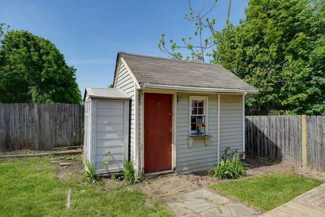 14 Mountain Ave, Marlborough, MA 01752 - view of shed with a fenced backyard