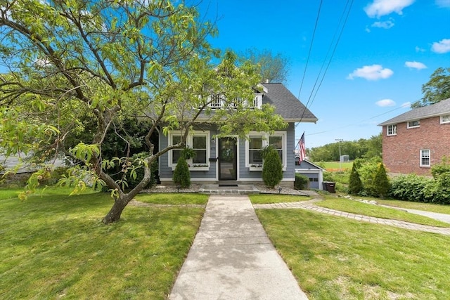 475 E St, Dedham, MA 02026 - bungalow-style home with a front lawn