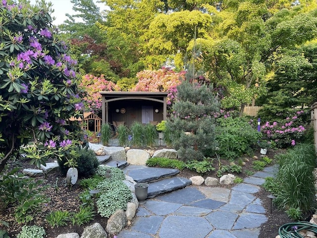 view of yard featuring fence