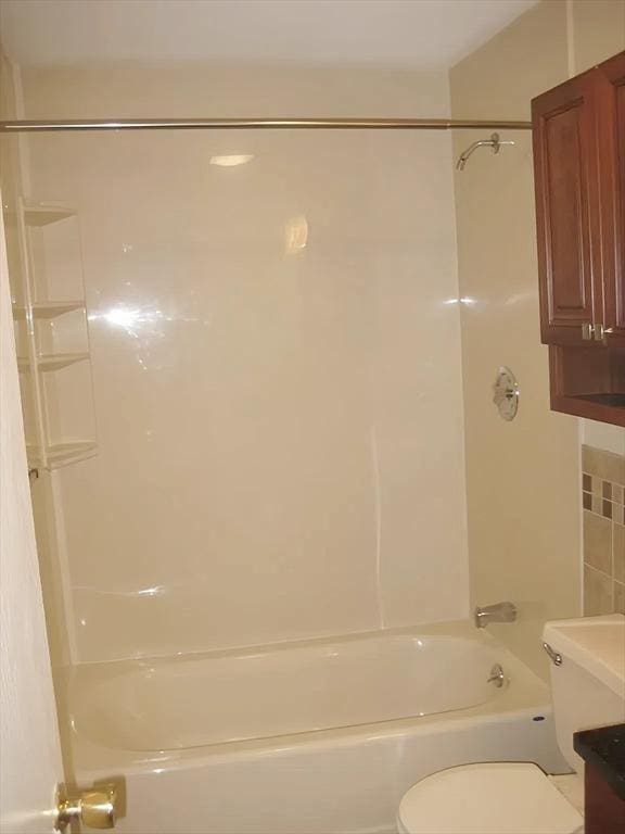 1610 Skyline Dr Unit 11, Lowell, MA 01854 - full bath with toilet and shower / bathtub combination