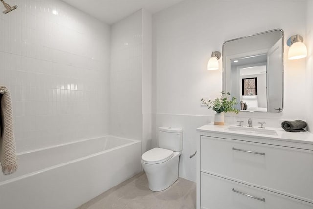 100 Linden St Unit 103, Wellesley, MA 02482 - full bath featuring toilet, vanity, and shower / bathtub combination
