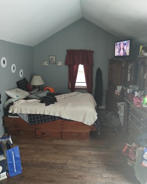 7 Pontos Ave, Burlington, MA 01803 - bedroom with wood finished floors and lofted ceiling