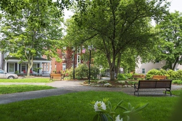 4 Perry St Unit 2, Brookline, MA 02445 - view of home's community