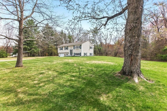 view of front of property with a front yard
