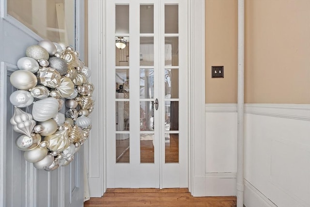 entryway featuring hardwood / wood-style floors