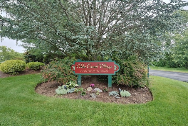 38 Nature View Dr Unit 38, Uxbridge, MA 01569 - community / neighborhood sign with a yard