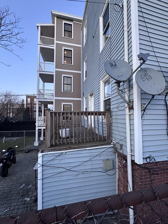 132 Chelsea St, Boston, MA 02128 - view of back of house
