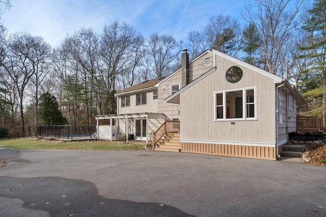 view of front facade featuring a deck