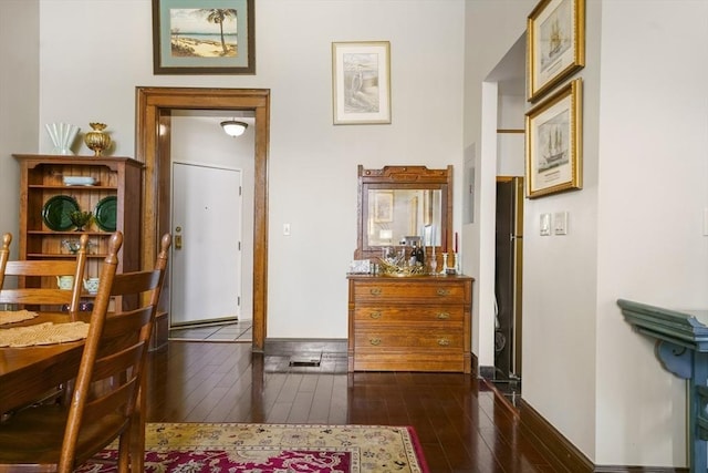 235 State St Unit 317, Springfield, MA 01103 - foyer entrance with dark wood finished floors and baseboards