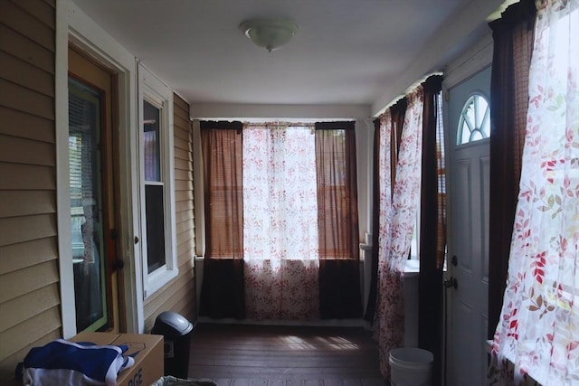 27 Bushwick Pl, Springfield, MA 01109 - entrance foyer with hardwood / wood-style flooring