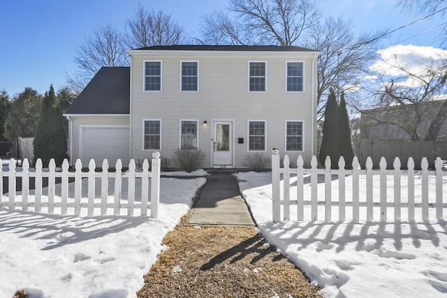 view of front facade featuring a garage