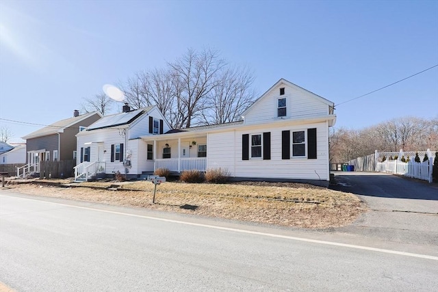 view of front of property