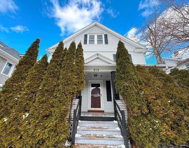 view of front of property