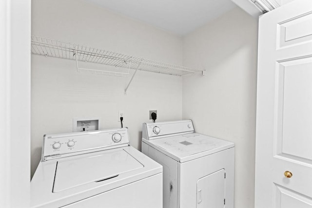 6 Kendall Vlg Unit 6, Cohasset, MA 02025 - laundry area featuring washing machine and clothes dryer