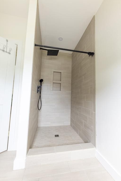 99 Dartmouth St, Westfield, MA 01085 - bathroom with a tile shower