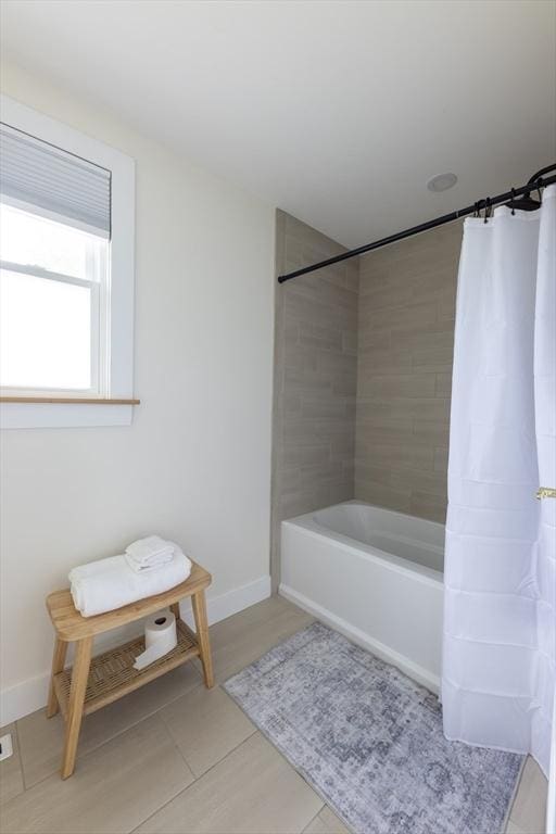 99 Dartmouth St, Westfield, MA 01085 - full bath with shower / bath combo with shower curtain and baseboards